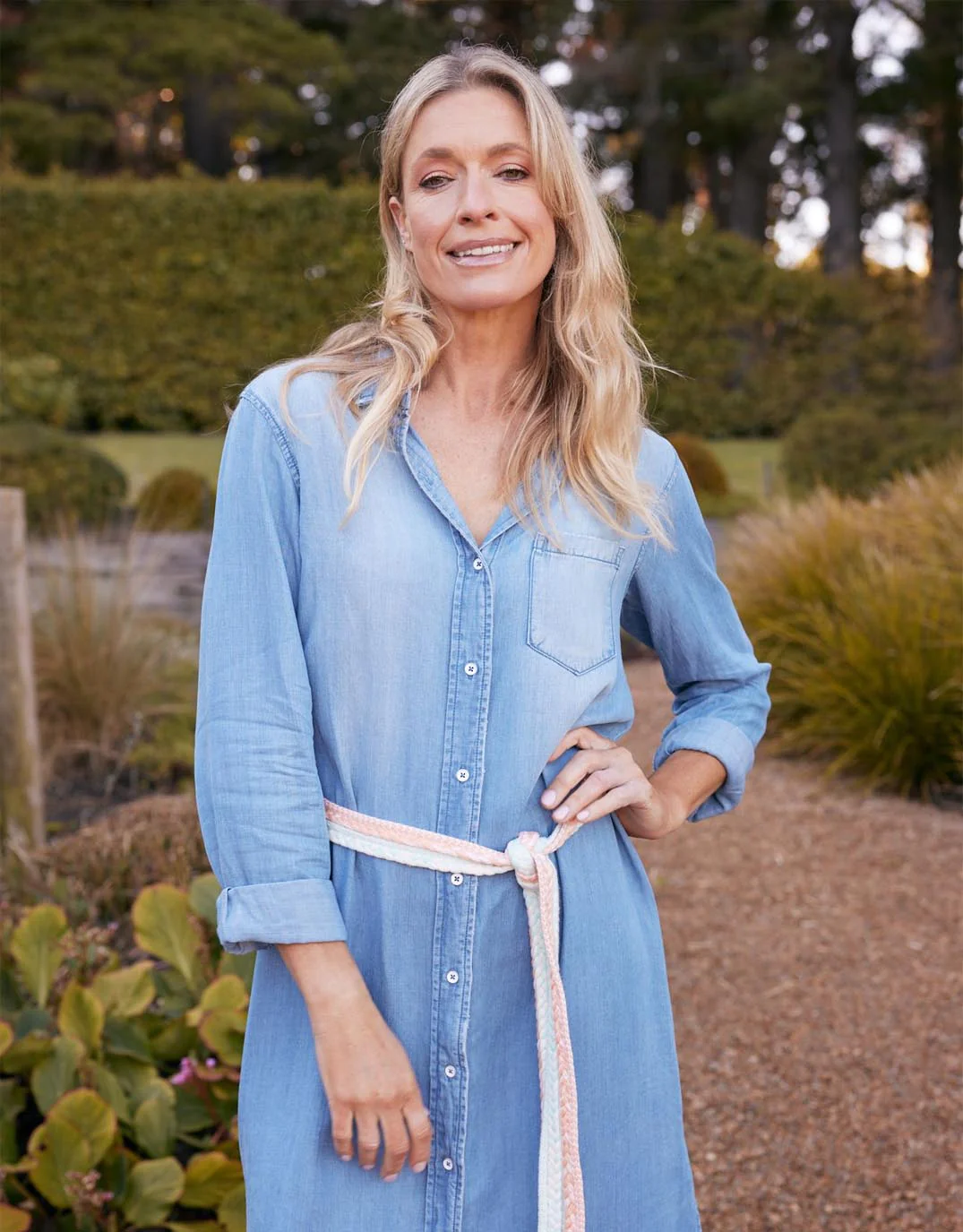 Avery Midi Vintage Denim Dress - Chambray - Image 11