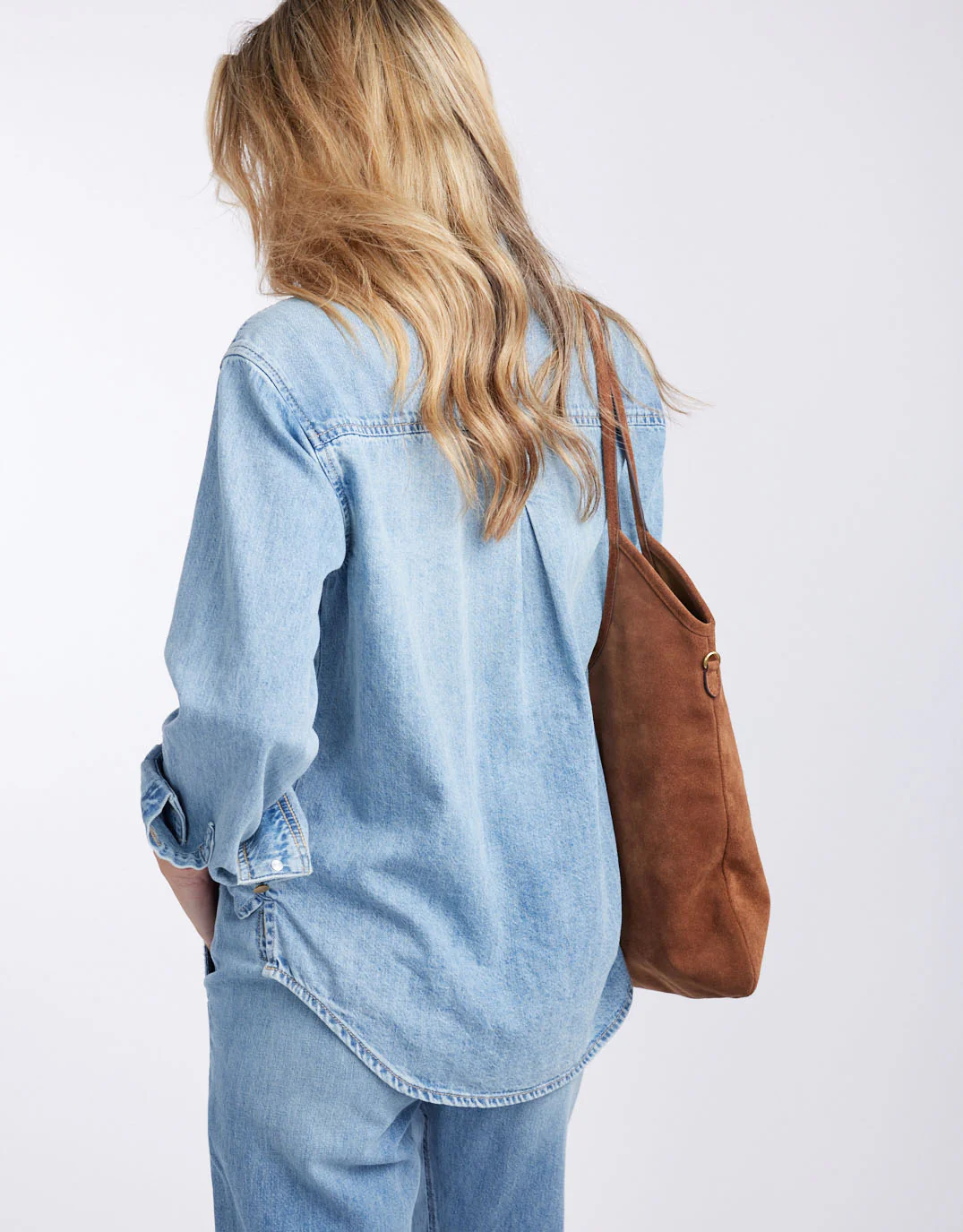 Claudia Relaxed Shirt - Mid Wash - Image 15