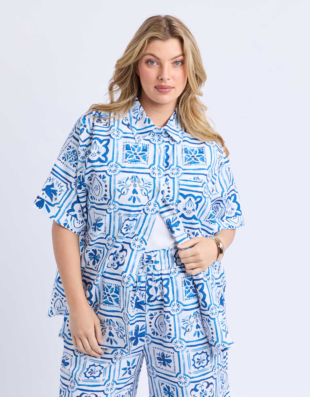 Dolce Tile Shirt - Ocean Tile Print - Image 2
