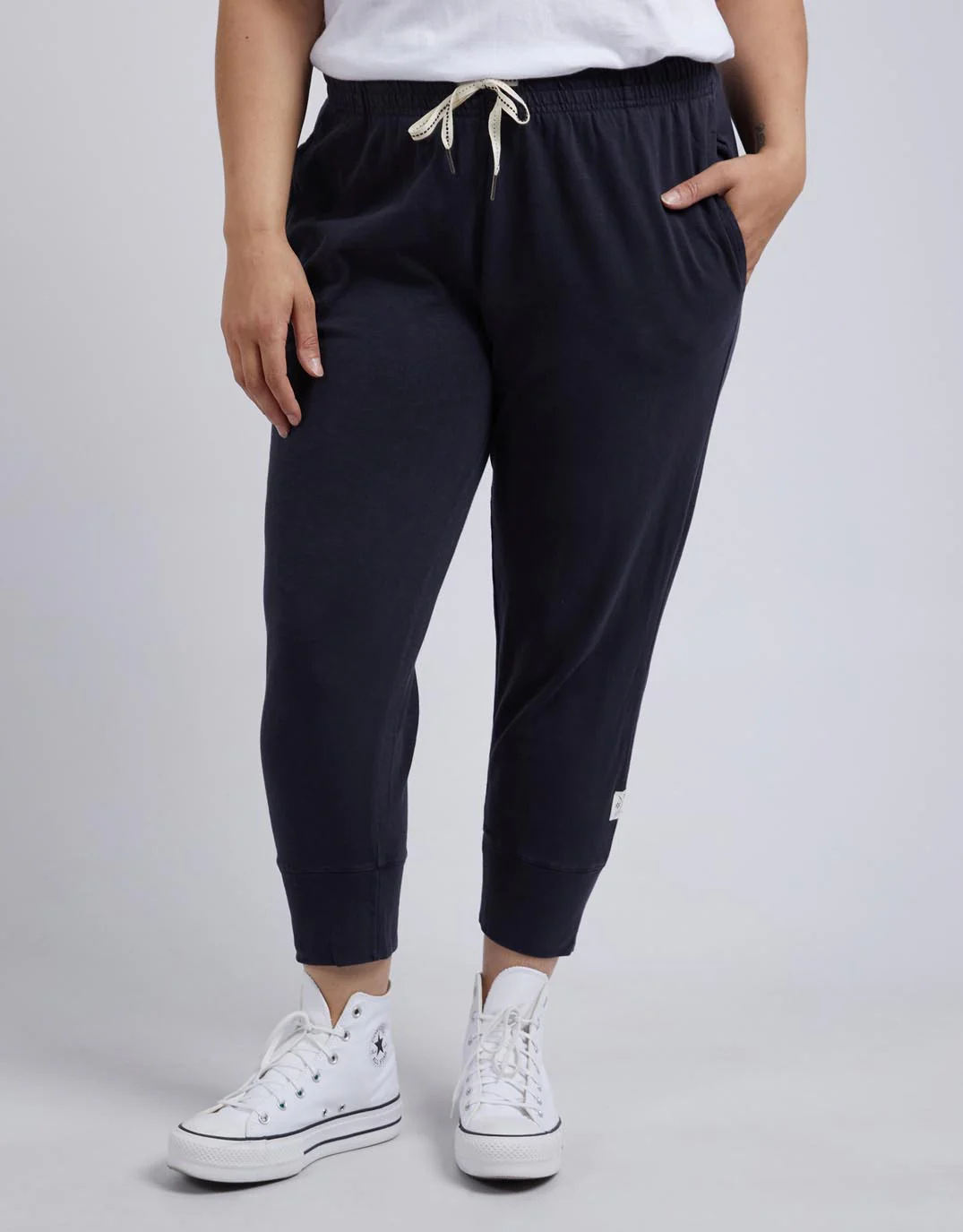3/4 Brunch Pants - Navy - Image 13