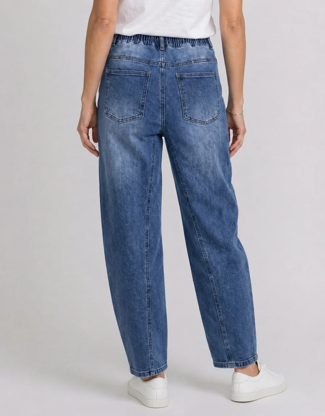 Sienna Barrel Jeans - Mid Blue - Image 7