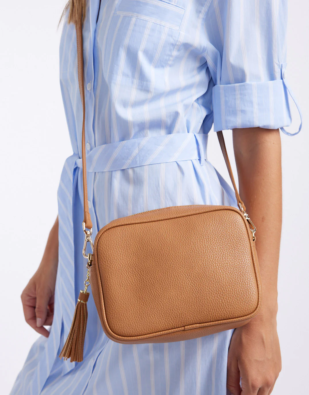 Zoe Classic Crossbody Bag - Tan - Image 5